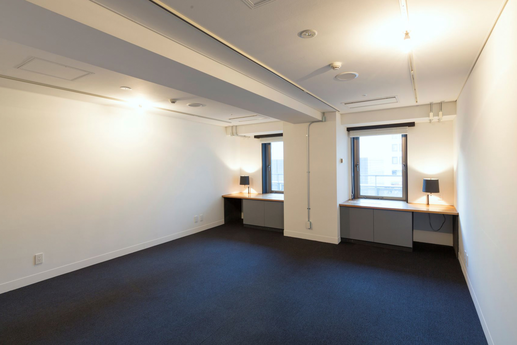 308 office 30.95㎡/9.36坪 床:タイルカーペット 壁:塗装 天井:ボード塗装